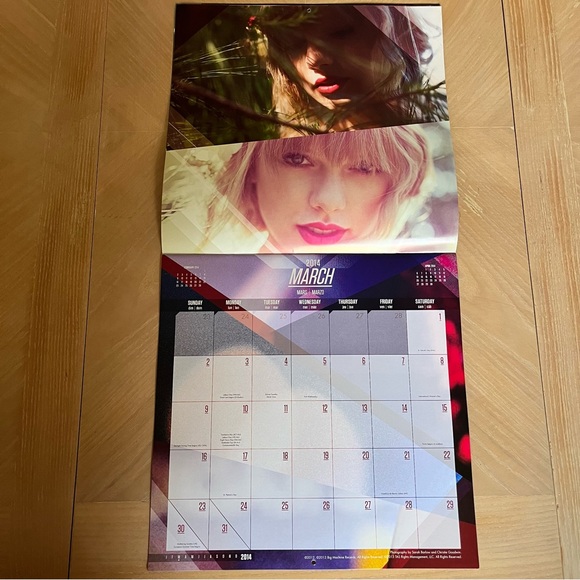 TAYLOR SWIFT 2014 Wall Calendar - Picture 6 of 15